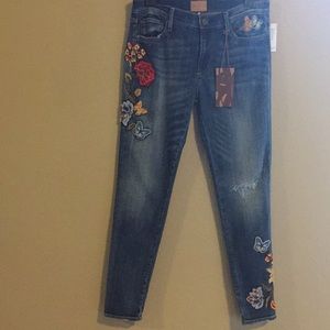 Driftwood Marilyn Embroidered Jeans NWT